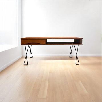 Bureau - Teck disponible aux enchères